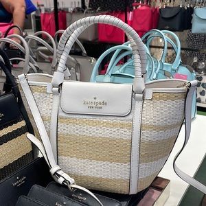 Kate Spade Cruise k7329 Medium Tote Bag Crossbody
Parchment